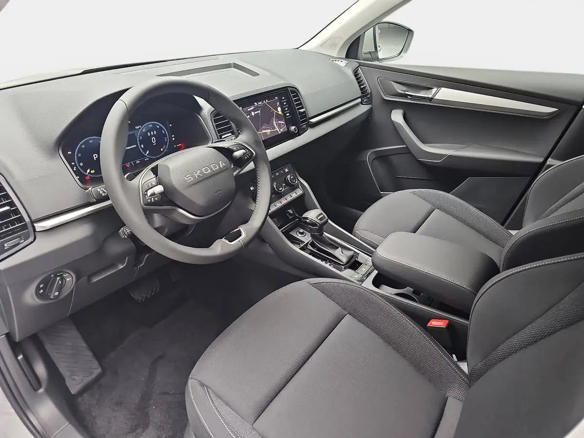 SKODA KAROQ 2.0 TDI DSG DRIVE NAVI LED AHK LM