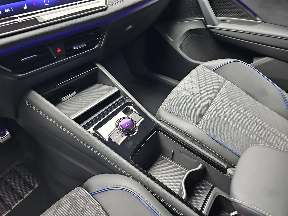 VW TAYRON 1.5 TSI DSG EHYBRID R-LINE LED-MATRIX