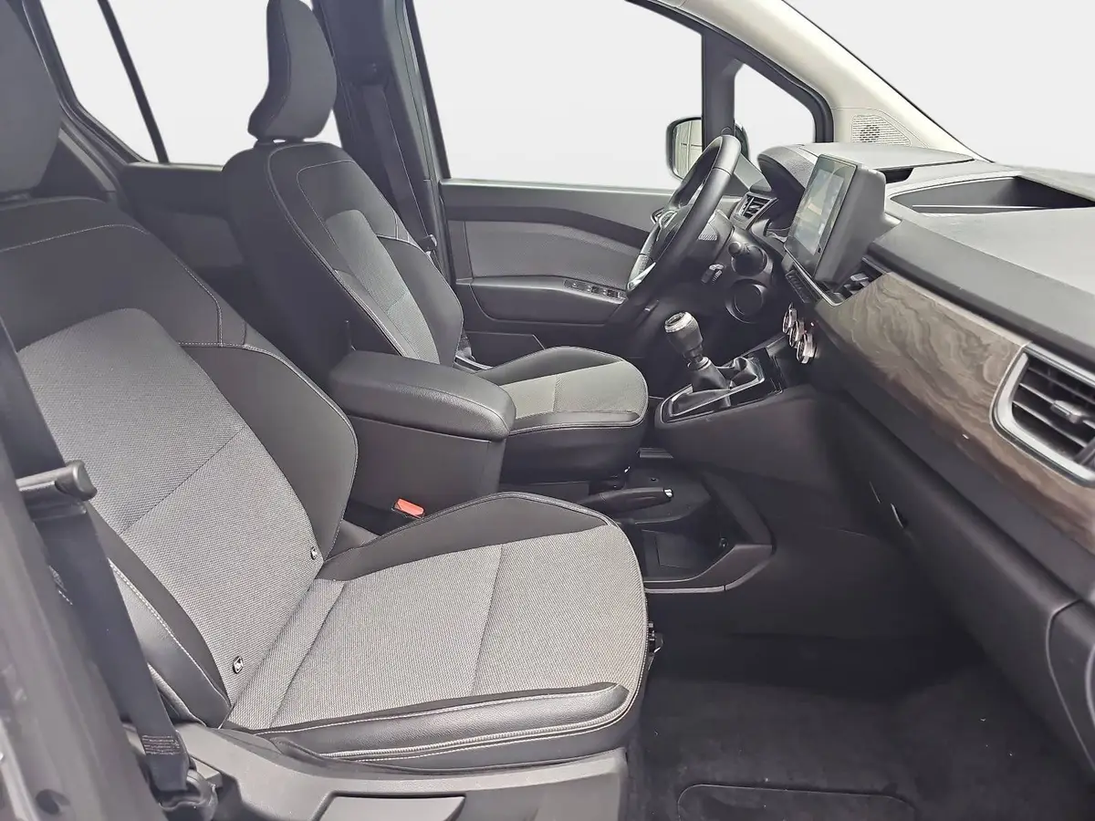 RENAULT KANGOO 1.3 TCE 130 INTENS NAVI LED LM