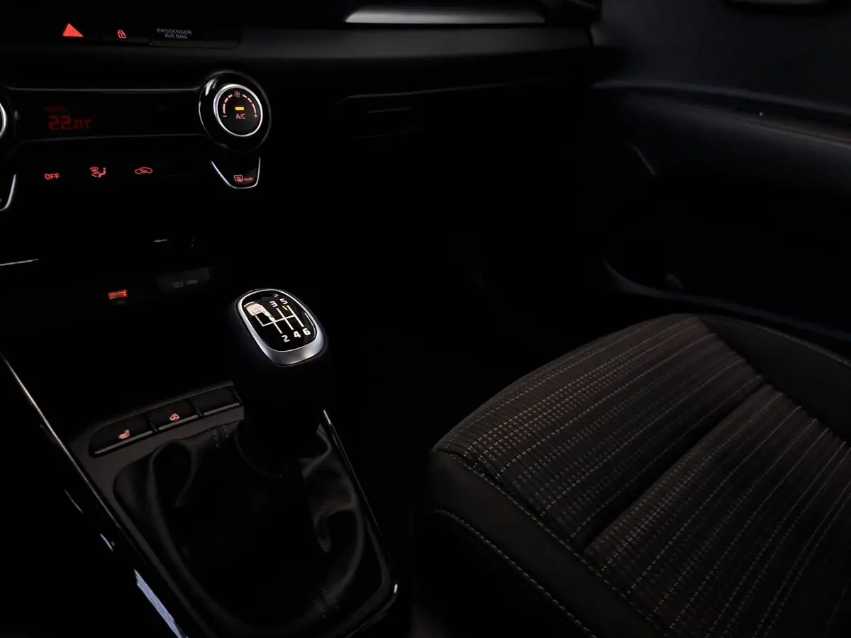 KIA STONIC 1.0 T-GDI 100 VISION LED SITZH. NAVI