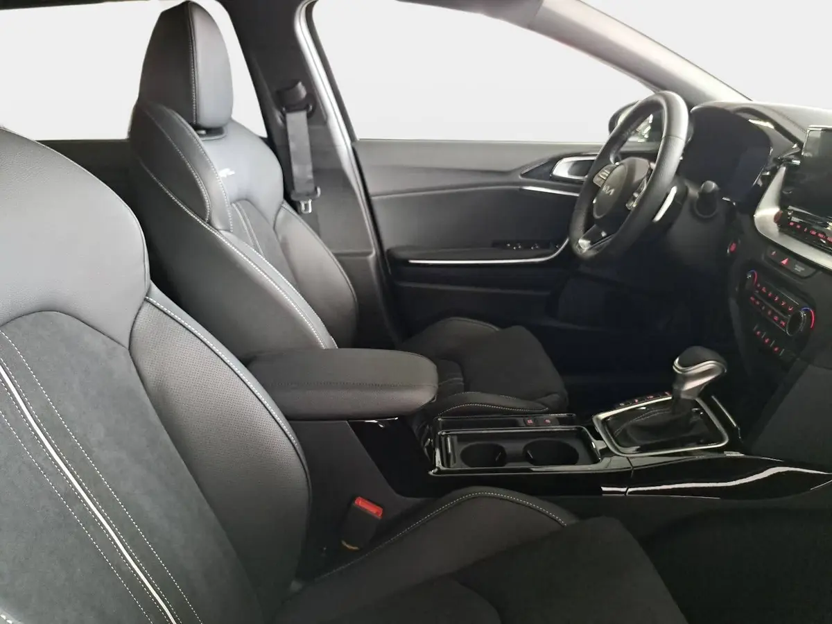 KIA CEED SW 1.5 T-GDI DCT7 GT-LINE TECHNOLOGIE LEDER PERFORMANCE