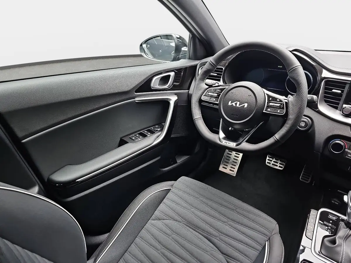 KIA CEED SW 1.5 T-GDI DCT7 GT-LINE TECHNOLOGIE PERFORMANCE