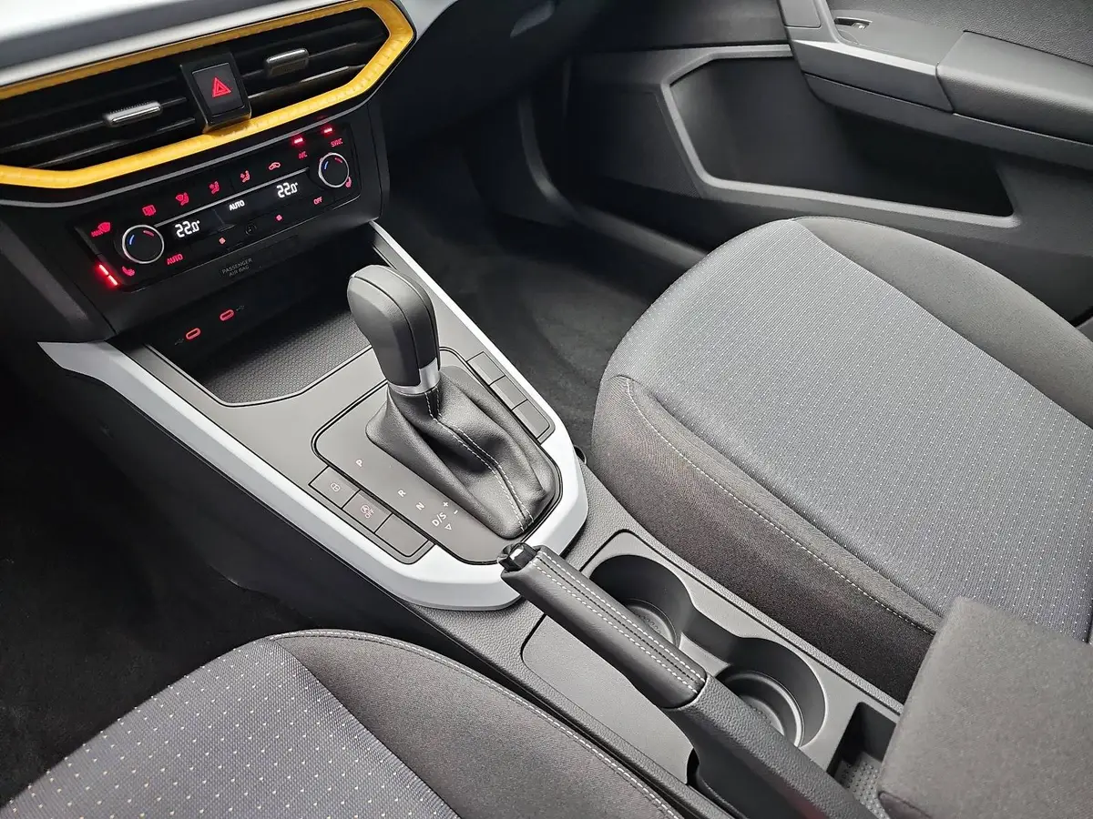 SEAT ARONA 1.0 TSI DSG STYLE LED KLIMAAUTO SMARTLINK PDC LM16