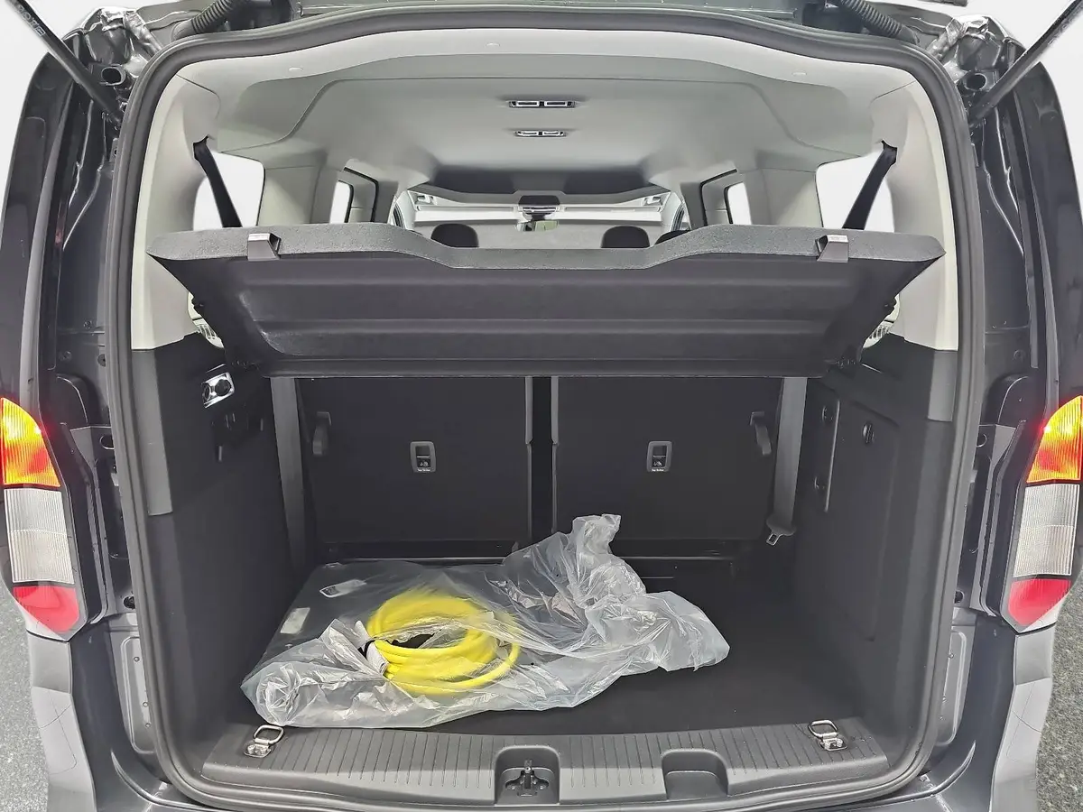 FORD TOURNEO CONNECT 1.5 EB AUTO. PHEV L2 GRAND TITANIUM NAVI LED KLIMA