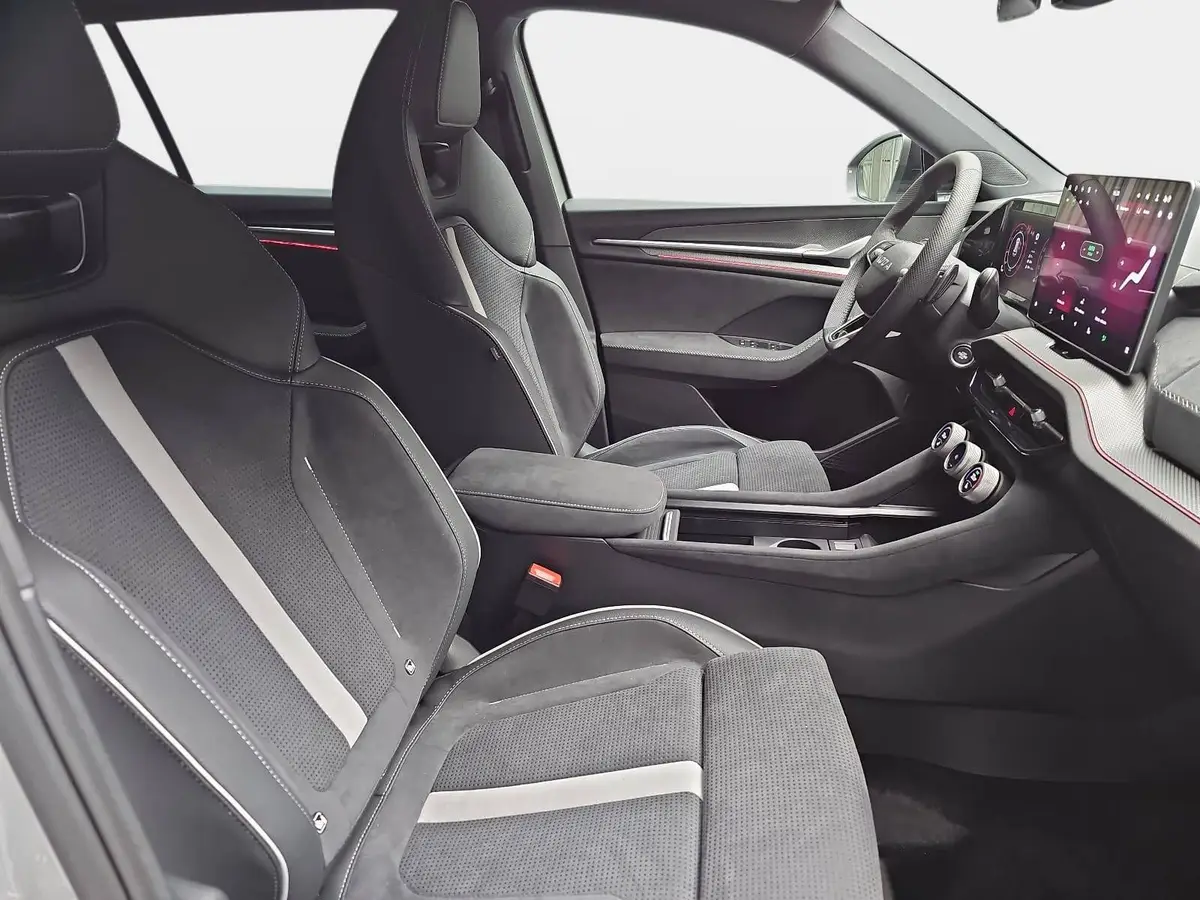 SKODA KODIAQ 1.5 DSG SPORTLINE NAVI LED ACC WINTER KAMERA AHK L