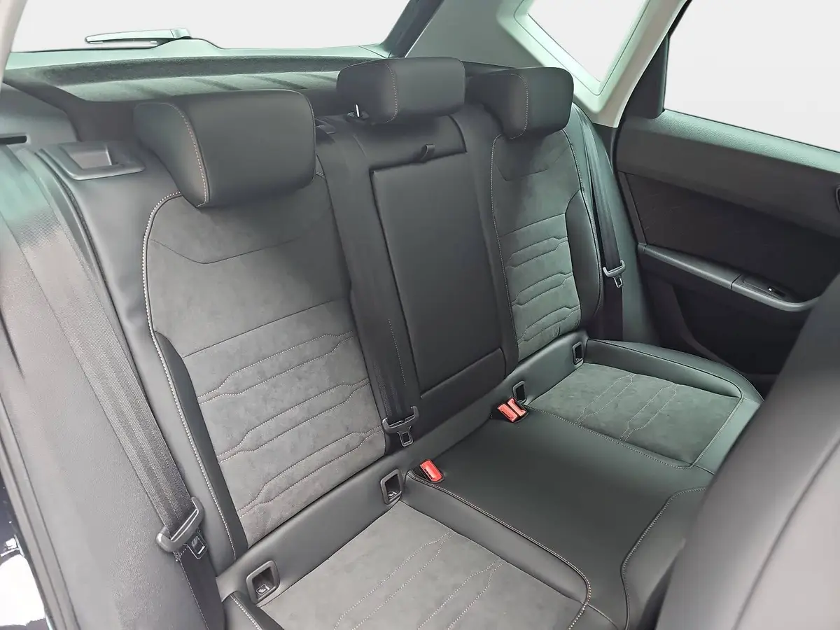 CUPRA ATECA 1.5 TSI DSG NAVI LED ACC PANO EL.HECKKLAPPE WINTER