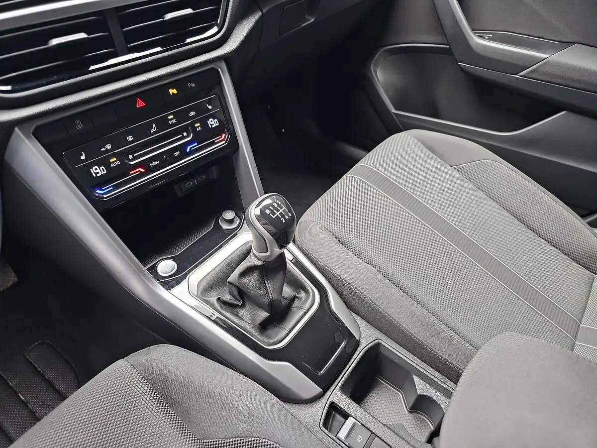 VW T-ROC 1.0 TSI LIFE NAVI LED ACC KAMERA LM17