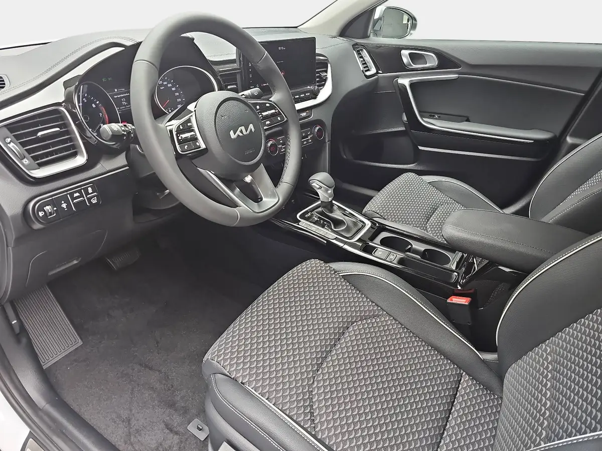 KIA XCEED 1.6 T-GDI 150 DCT SPIRIT MJ26 XCLUSIVE