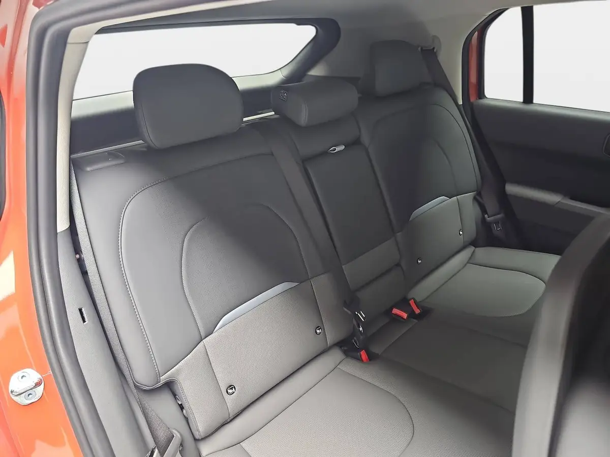 KIA EV3 81.4 KWH EARTH MJ26 WINTER BUSIN. UPGRADE DRIVEWISE-PARK DESIGN SOUND