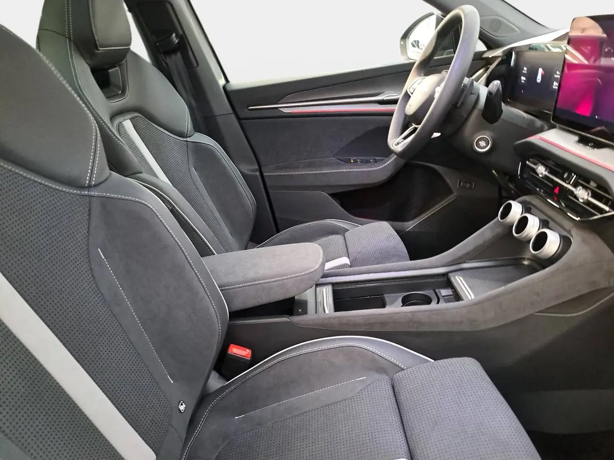 SKODA KODIAQ 1.5 TSI DSG SPORTLINE NAVI LED ACC PANO WINTER AHK