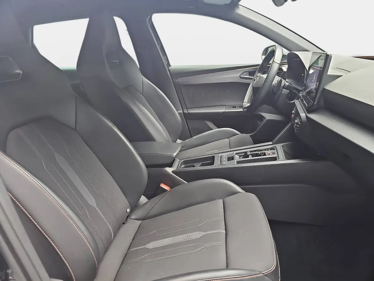 CUPRA LEON ST 1.4 E-HYBRID DSG LED DCC