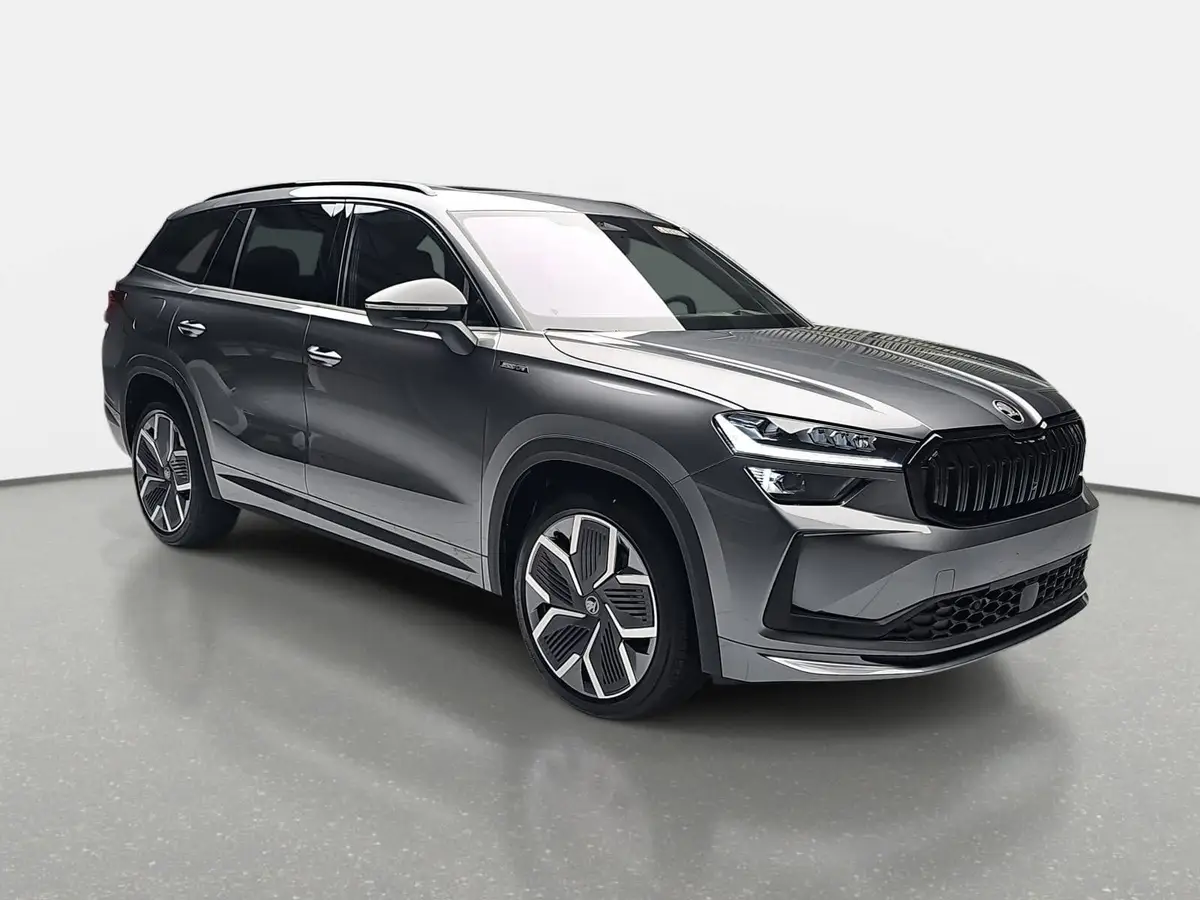 SKODA KODIAQ 1.5 TSI DSG IV PHEV SPORTLINE AHK PANO LM