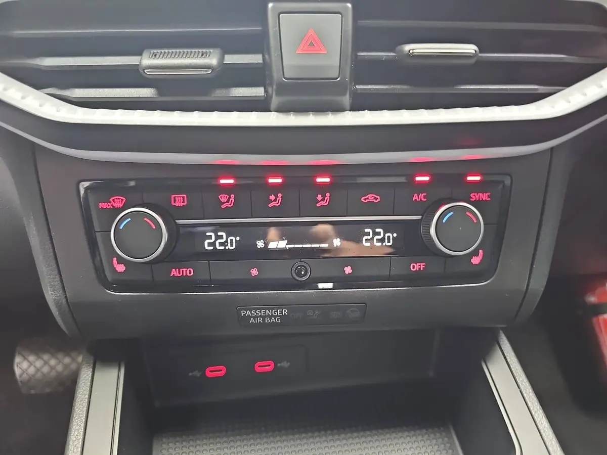SEAT IBIZA 1.0 TSI DSG STYLE NAVI KLIMAAUTO