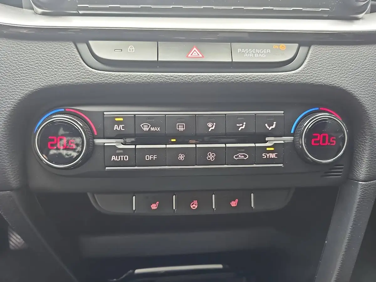 KIA XCEED 1.0 T-GDI VISION KOMFORT LED