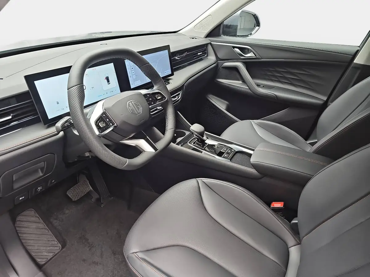 MG HS 1.5 PLUG-IN-HYBRID LUXURY LEDER 360-GRAD-KAMERA 19-ZOLL-LM