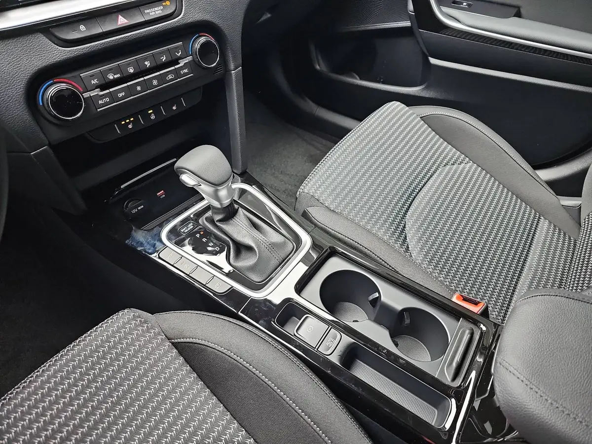 KIA CEED 1.5 T-GDI DCT7 VISION KOMFORT+ SITZH.