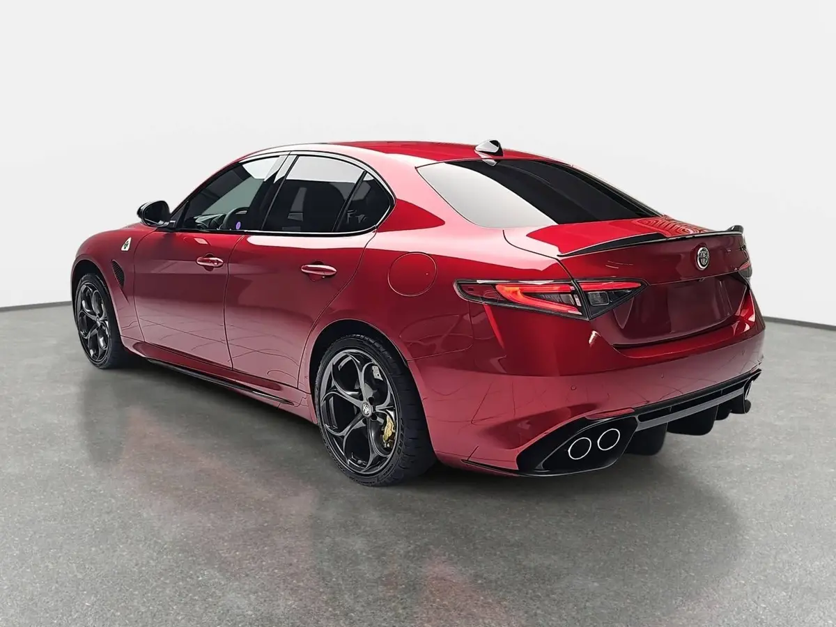 ALFA ROMEO GIULIA 2.9 V6 BI-TURBO QUADRIFOGLIO ORO