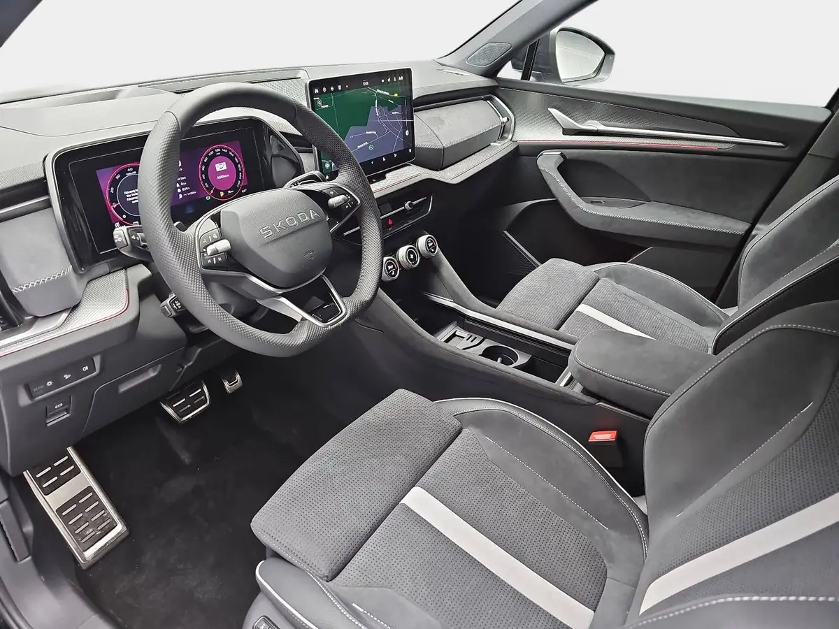 SKODA KODIAQ 2.0 TDI DSG SPORTLINE 4X4 NAVI LED ACC PANO 7S AHK