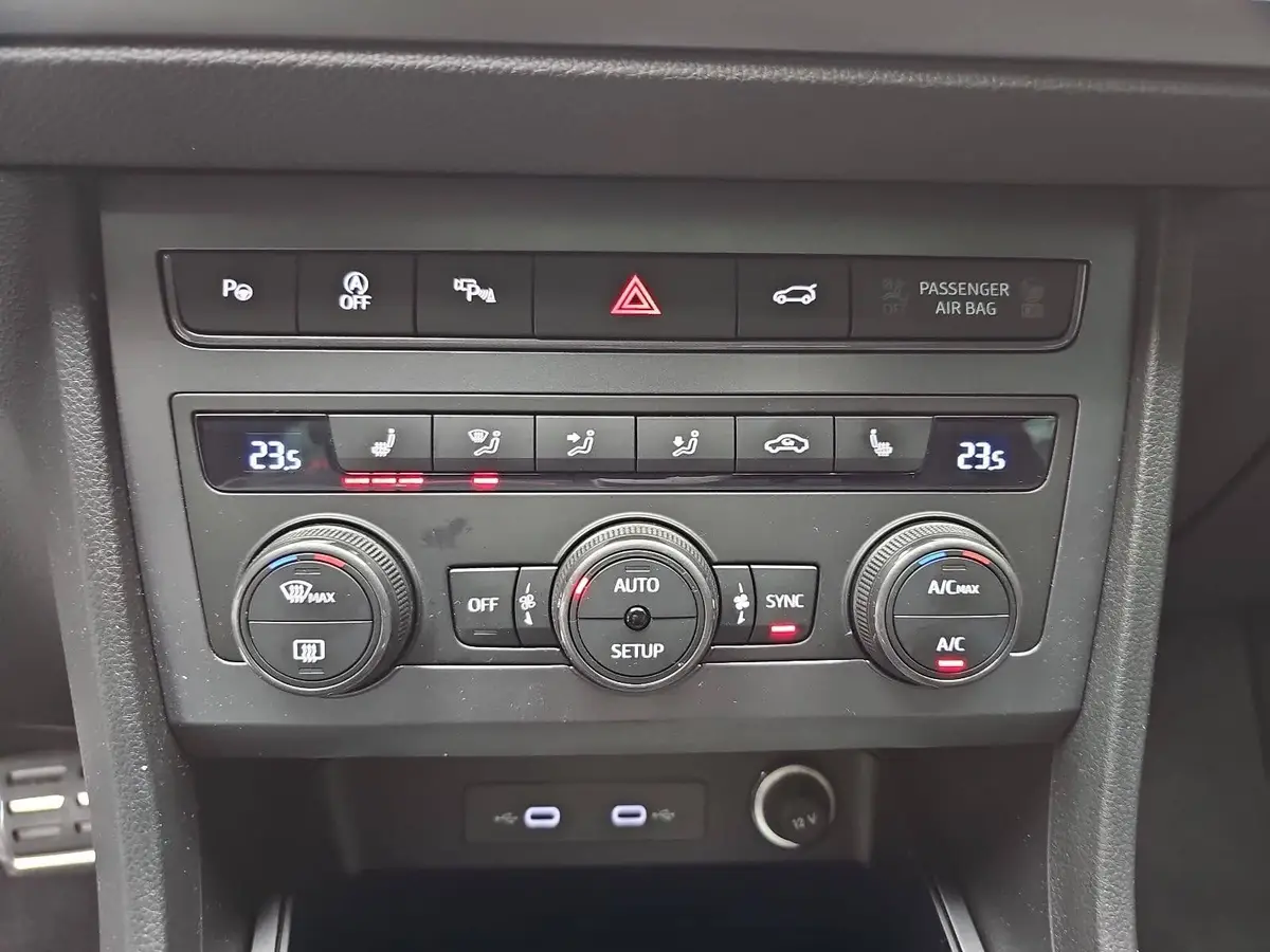 CUPRA ATECA VZ 4DRIVE 2.0 TSI DSG NAVI LED PANO ACC DCC P-ASS