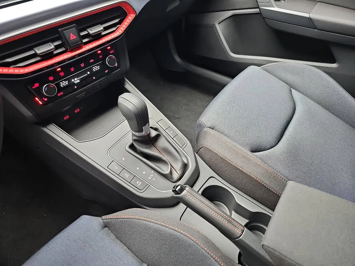 SEAT IBIZA 1.0 TSI DSG FR LED DAB KLIMAAUTO WINTER SICHT KAME