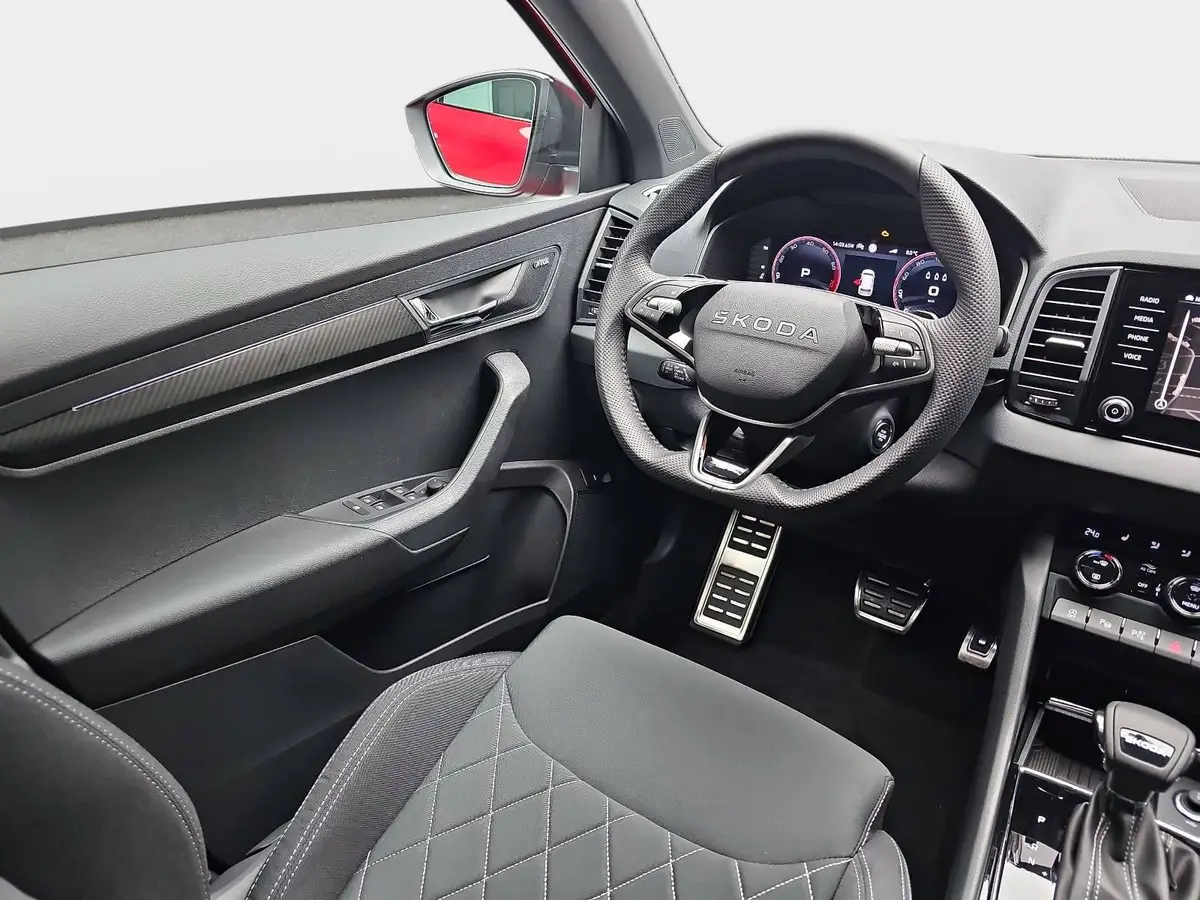 SKODA KAROQ 1.5 TSI DSG SPORTLINE NAVI LED-MATRIX PANO WINTER 