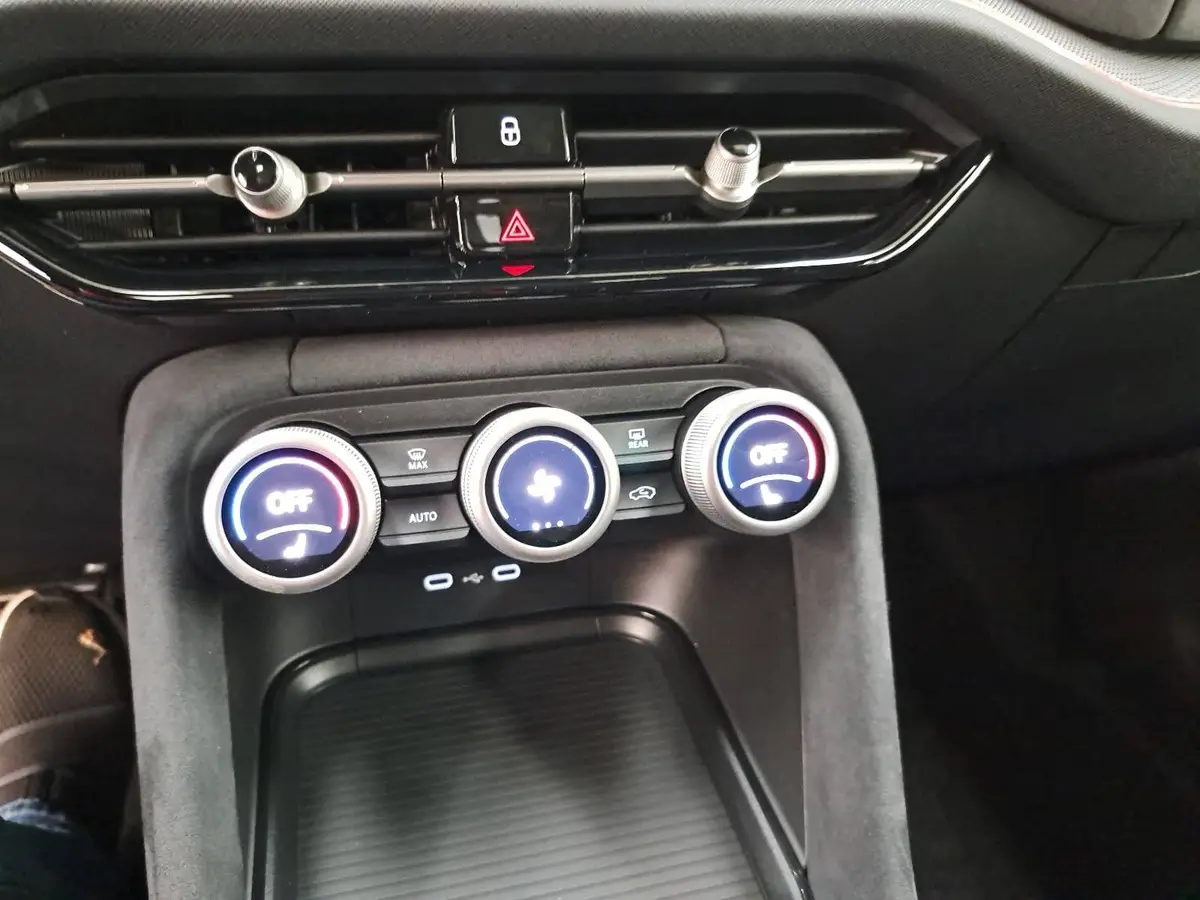 SKODA KODIAQ 1.5 TSI DSG SPORTLINE NAVI LED ACC PANO WINTER AHK