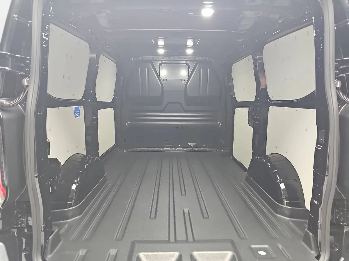 FORD TRANSIT CUSTOM 2.0 ECOBLUE AUTO. 320 L1H1 SPORT FWD KLIMA LED LM