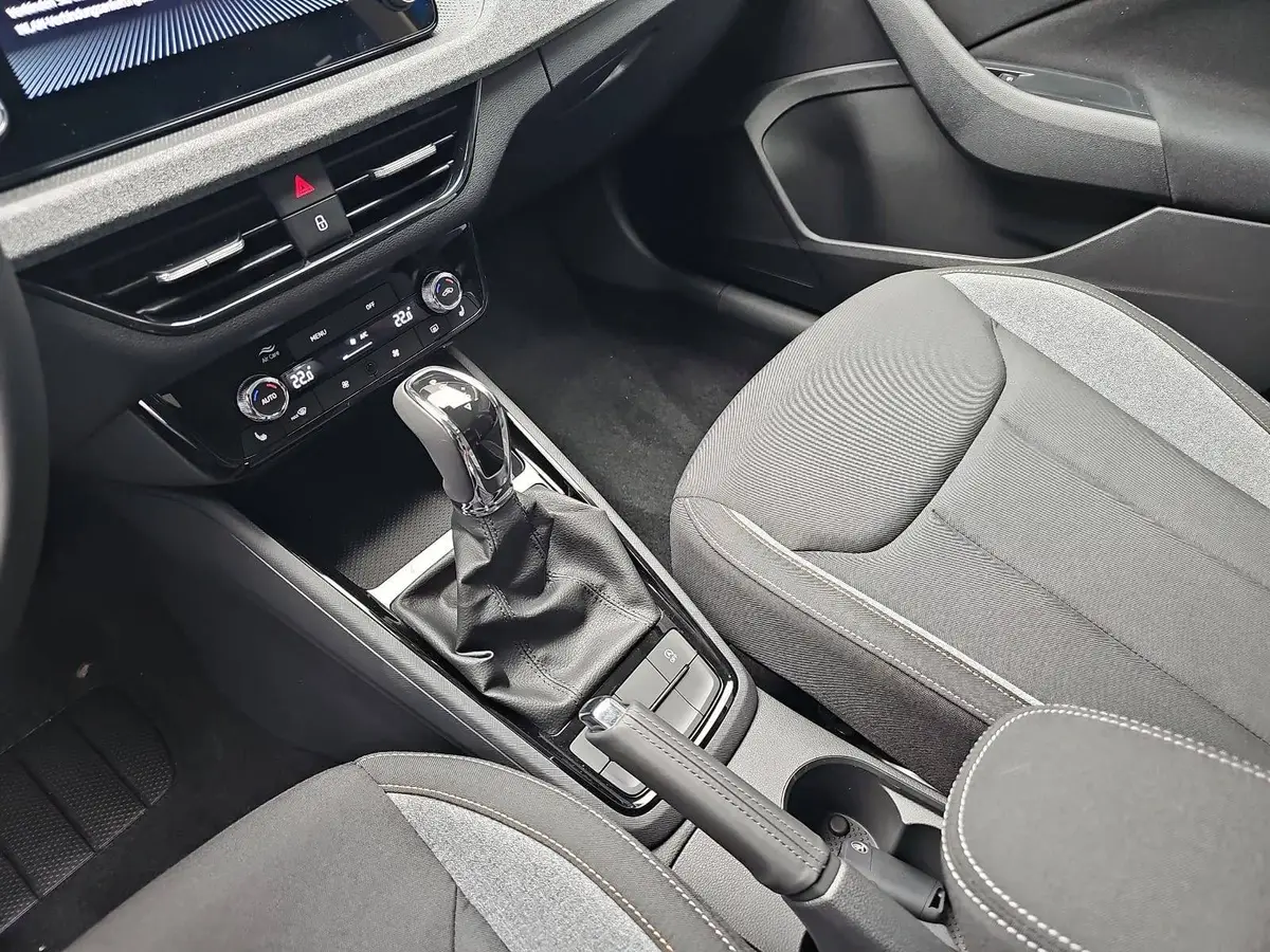 SKODA KAMIQ 1.0 TSI DSG 130 JAHRE LED KAMERA LM