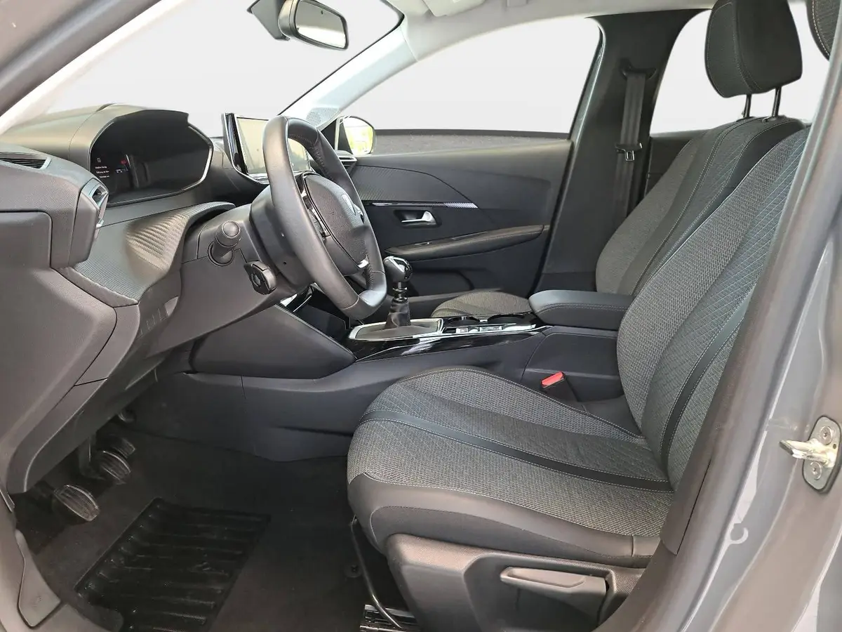 PEUGEOT 208 1.2 PURETECH 100 ALLURE LED DAB LM