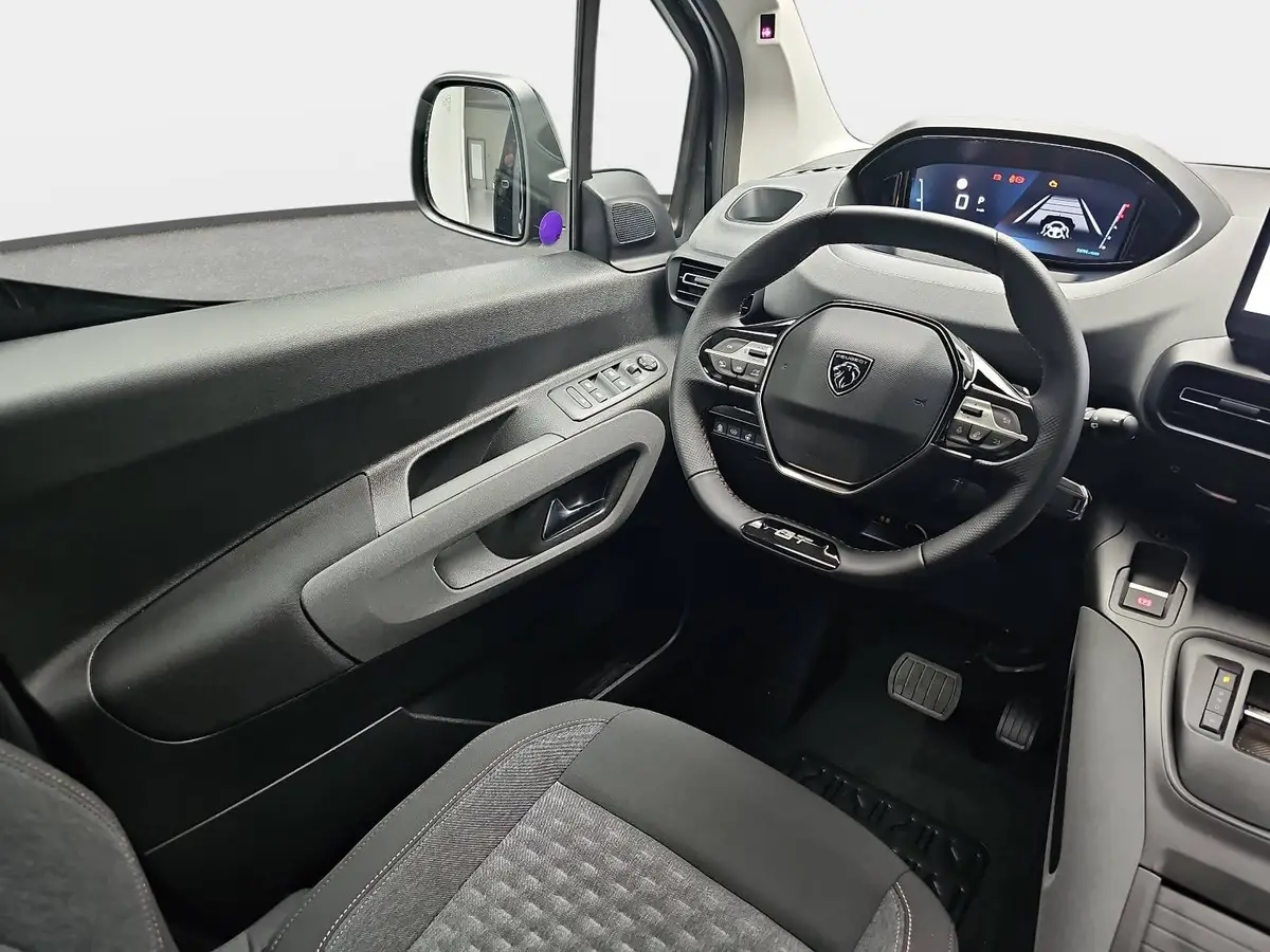 PEUGEOT RIFTER BLUEHDI 130 CV EAT8 GT L2 7-S NAVI LED AHK LM