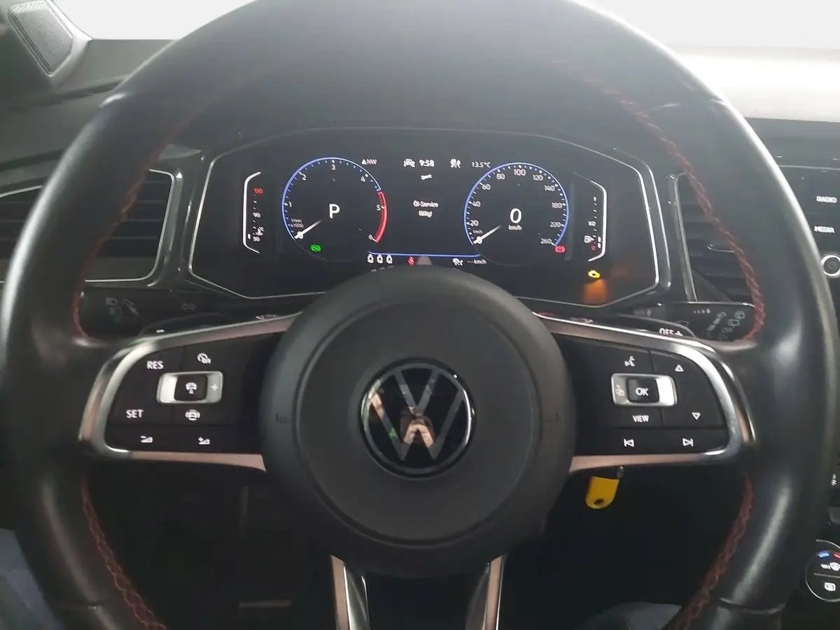 VW T-ROC 2.0 TDI DSG SPORT NAVI ACC AHK PANO LM17