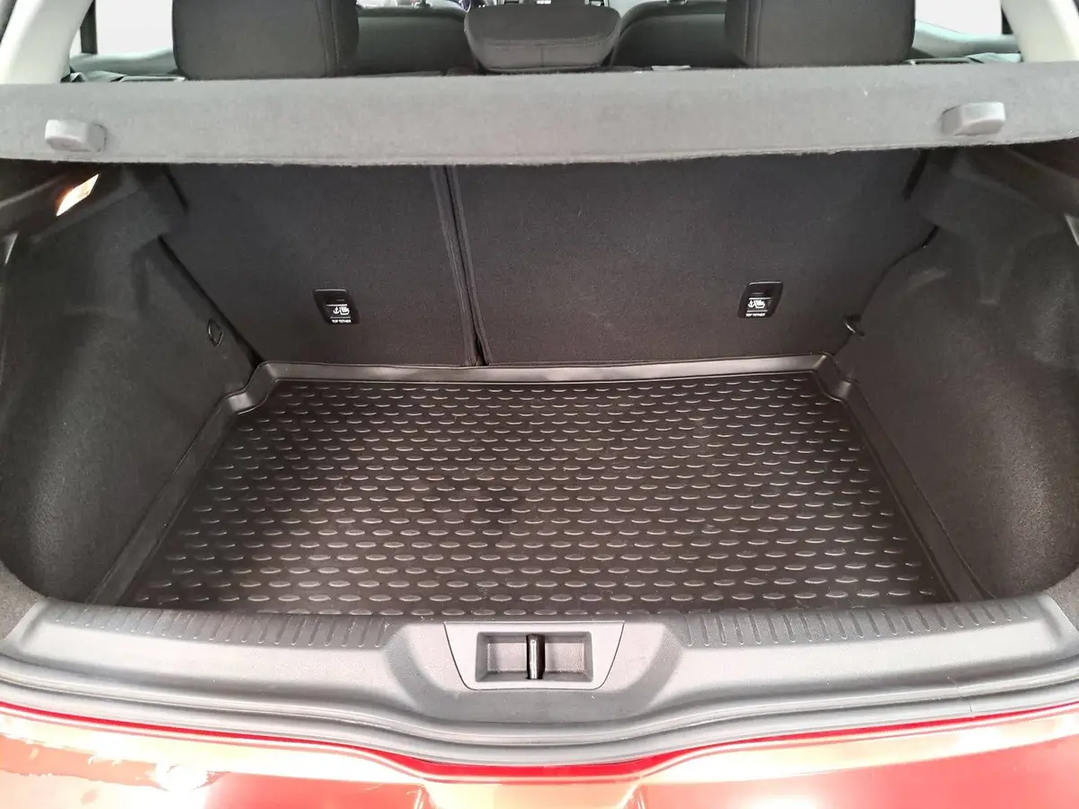 RENAULT MEGANE 1.3 TCE BUSINESS EDITION