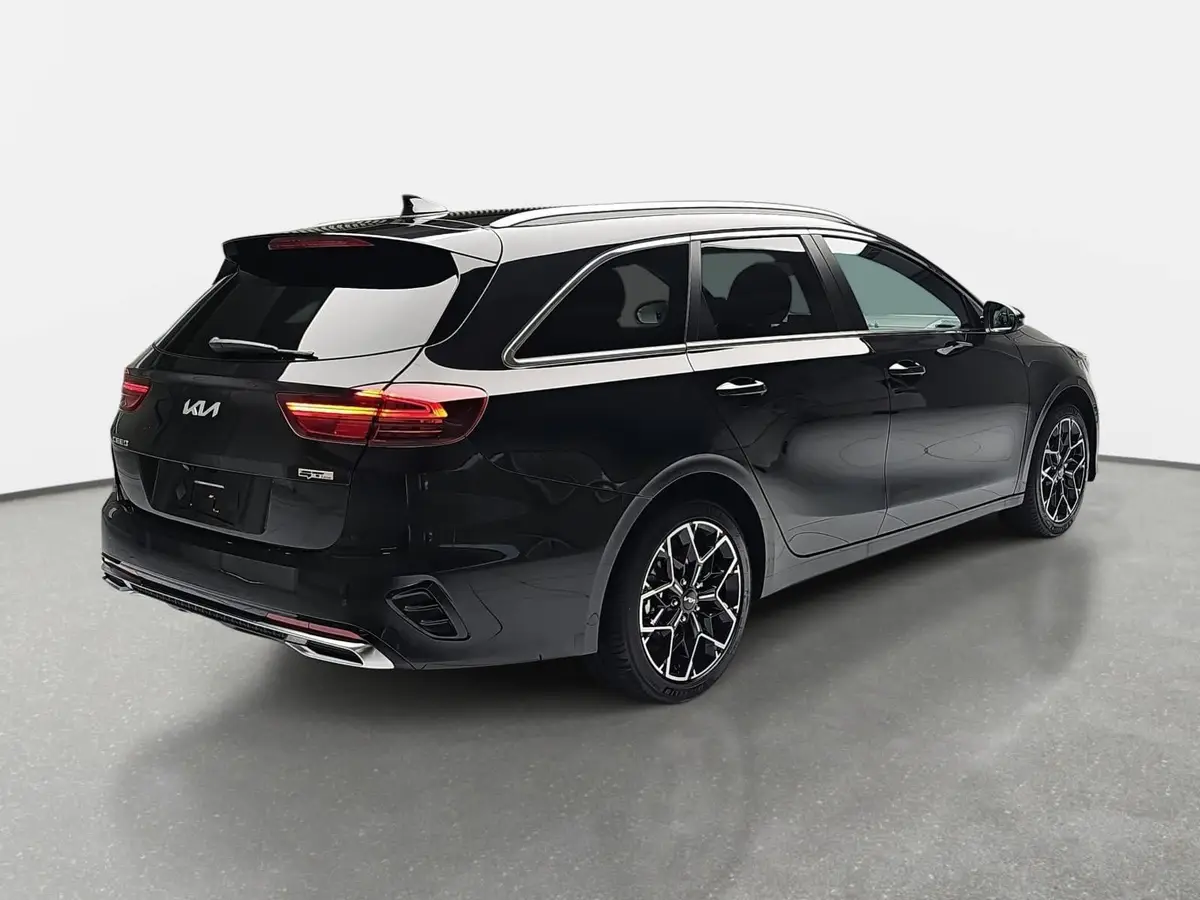 KIA CEED SW 1.5 T-GDI DCT7 GT-LINE