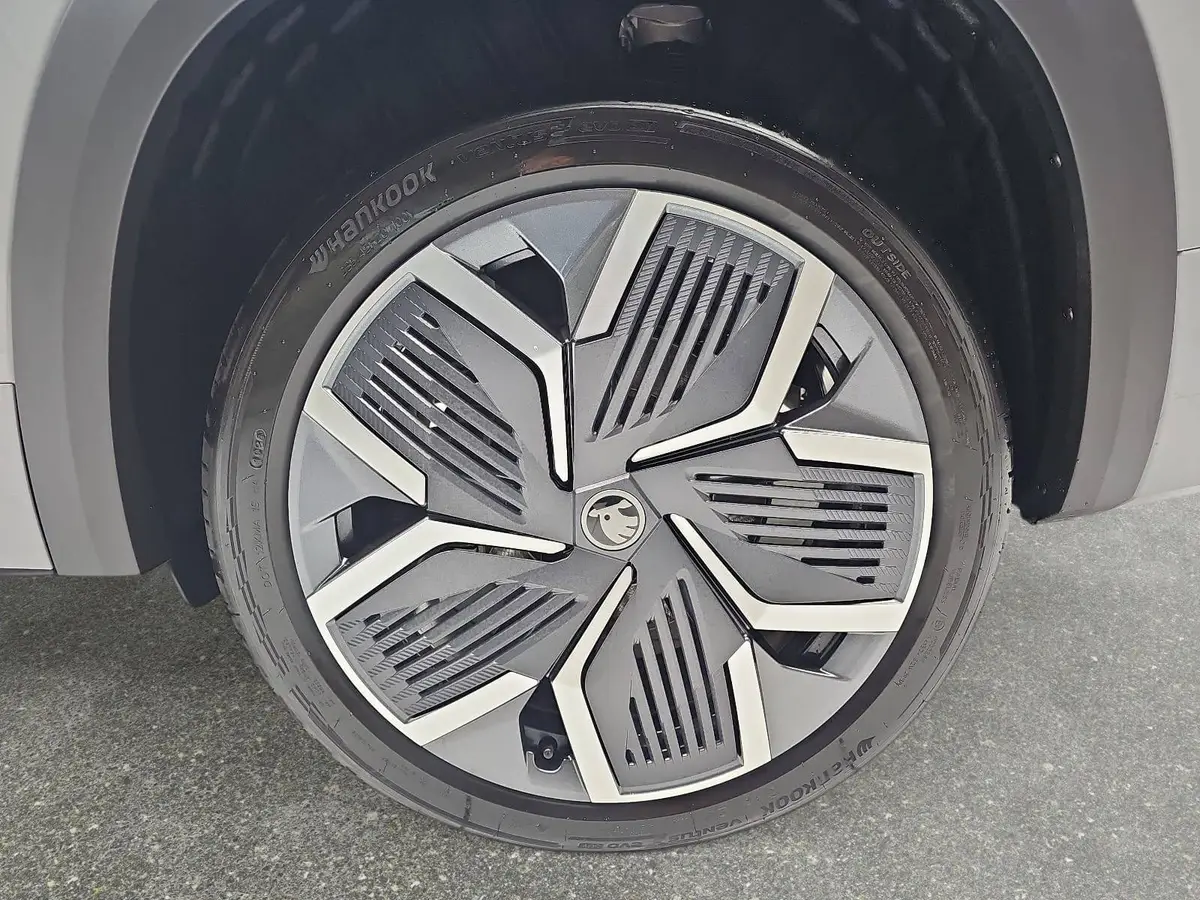 SKODA KODIAQ 2.0 TDI DSG SPORTLINE 4X4 PANO AHK