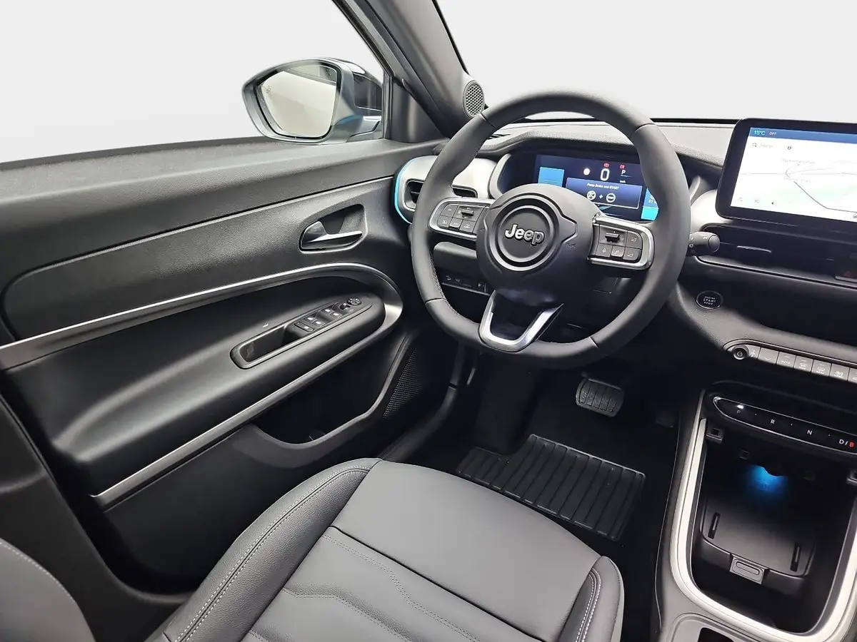 JEEP AVENGER ELEKTRO SUMMIT MJ26 LEDERSITZE INFOTAINMENT & KOMFORTPAKET