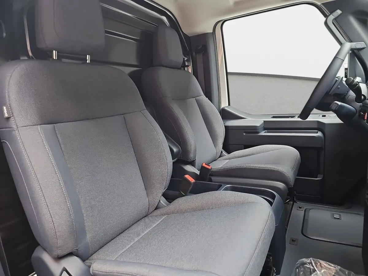 KIA PV5 CARGO L2H1 4T 71.2 KWH PLUS MJ26 WÄRMEPUMPE ALLWETTERREIFEN
