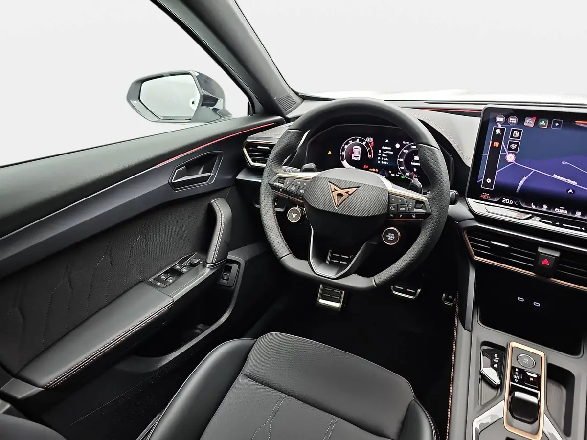 CUPRA FORMENTOR 1.5 ETSI DSG NAVI LED ACC SPURPAKET EL.HECKKL. AHK