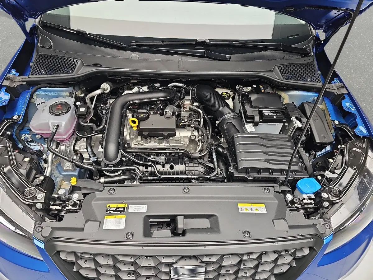 SEAT ARONA 1.0 TSI DSG STYLE LED KLIMAAUTO SMARTLINK PDC LM