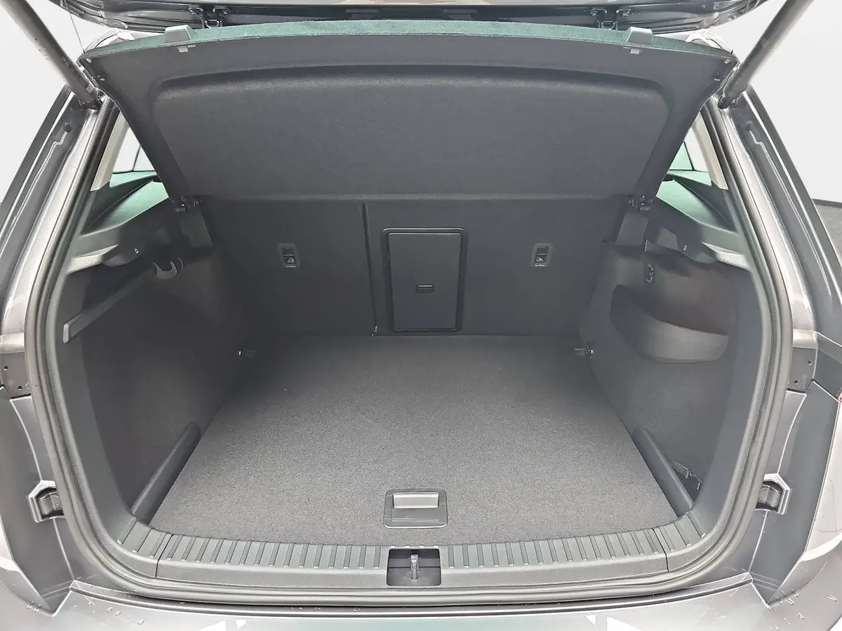 SKODA KAROQ 1.5 TSI DSG SELECTION NAVI LED ACC WINTER KAMERA A