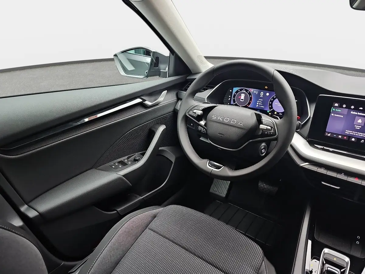 SKODA OCTAVIA COMBI 1.5 TSI DSG 130 JAHRE KLIMAAUTO LED SMARTLINK KAME