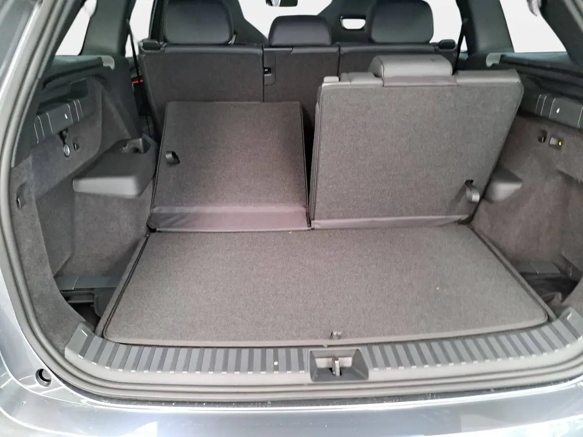 SKODA KODIAQ 1.5 TSI DSG SPORTLINE NAVI LED ACC PANO WINTER AHK