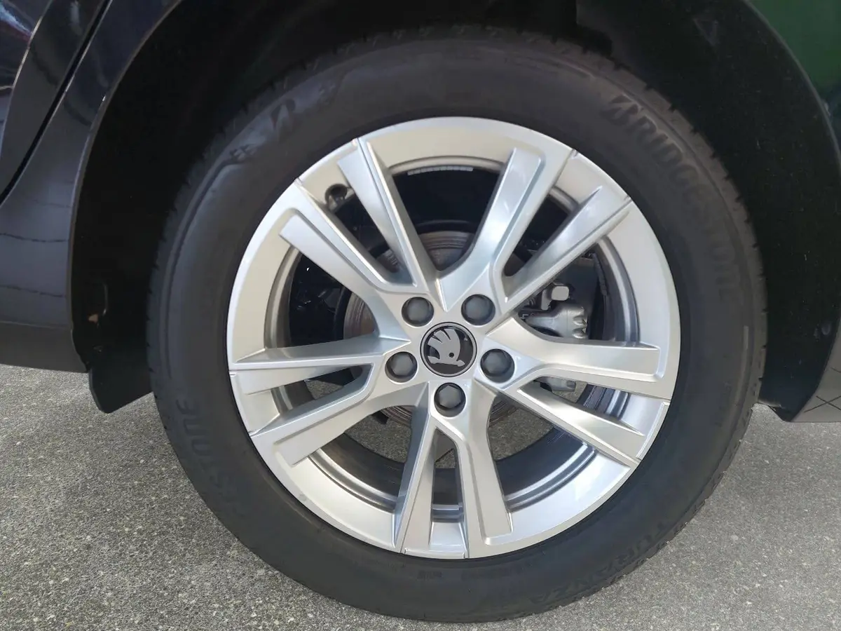 SKODA FABIA 1.0 TSI DSG 130 JAHRE PREMIUM LED KAMERA LM16