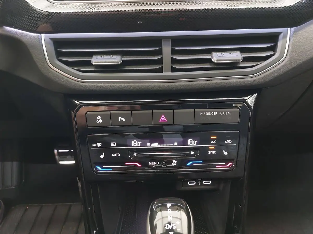 VW T-CROSS 1.0 TSI DSG R-LINE NAVI MATRIX-LED