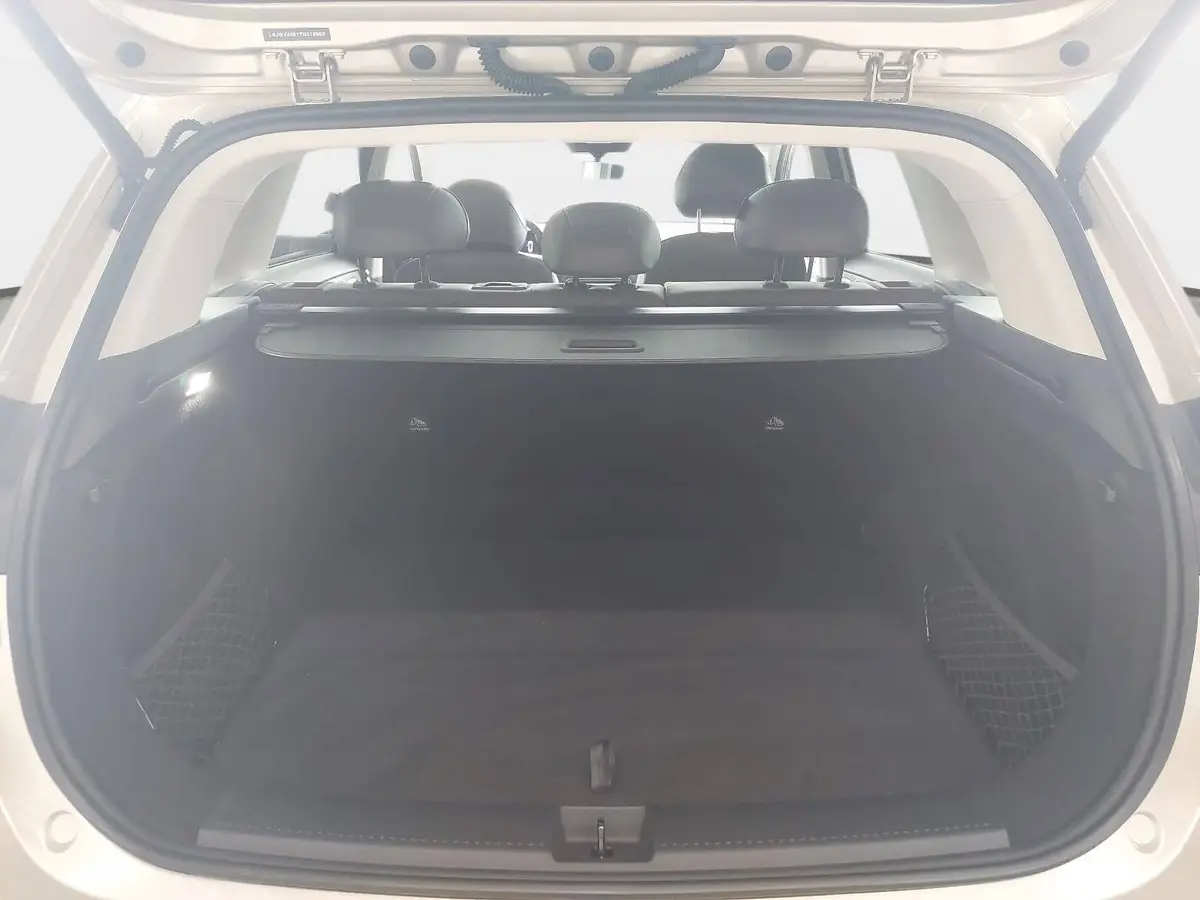 MG ANDERE EV 77 KWH LUXURY AWD PANORAMA LEDER 20-ZOLL