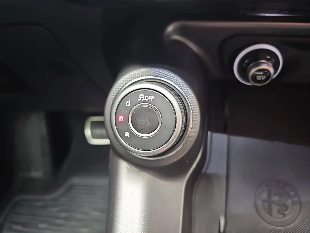 ALFA ROMEO TONALE 1.5T 48V-HYBRID SPECIALE MATRIX LED