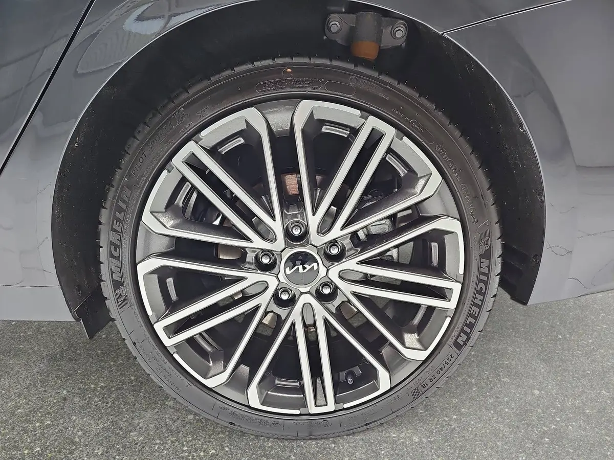 KIA CEED SW 1.5 T-GDI DCT7 GT-LINE TECHNOLOGIE LEDER GLASDACH PERFORMANCE