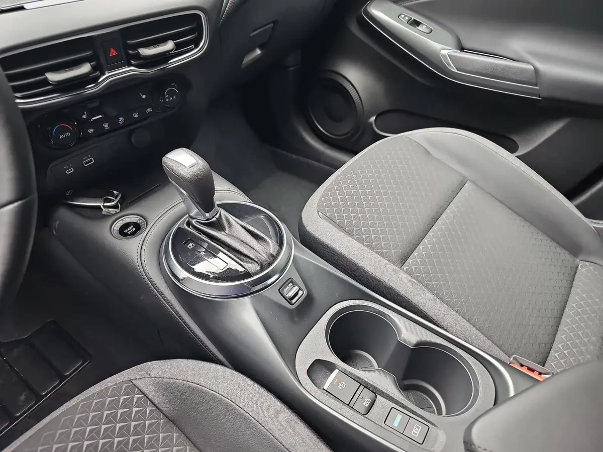 NISSAN JUKE 1.6 HYBRID AUTO. N-CONNECTA WINTER FRONTSCHEIBENHEIZUNG