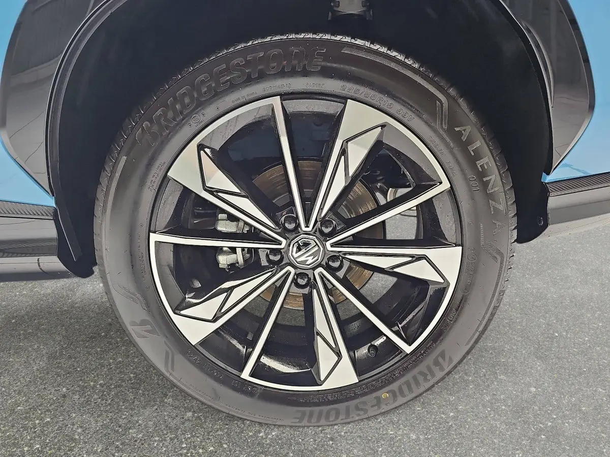 MG HS 1.5 HYBRID+ MY25.5 LUXURY LEDER 360-GRAD-KAMERA 19-ZOLL-LM