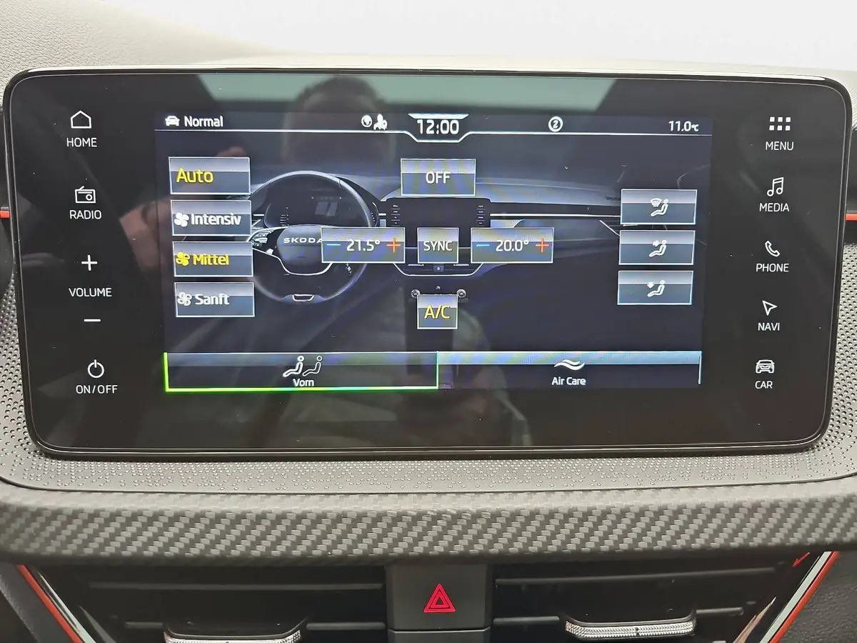 SKODA KAMIQ 1.5 TSI DSG MONTE CARLO NAVI MATRIX-LED PANO WINTE