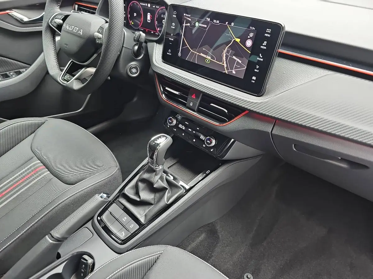 SKODA KAMIQ 1.5 TSI DSG MONTE CARLO NAVI MATRIX-LED PANO WINTE